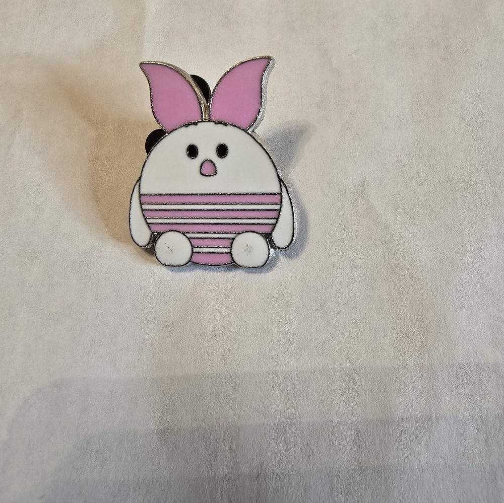 Disney Trading Pin #447 Tsum Tsum Baby Piglet Winnie the Pooh Mystery